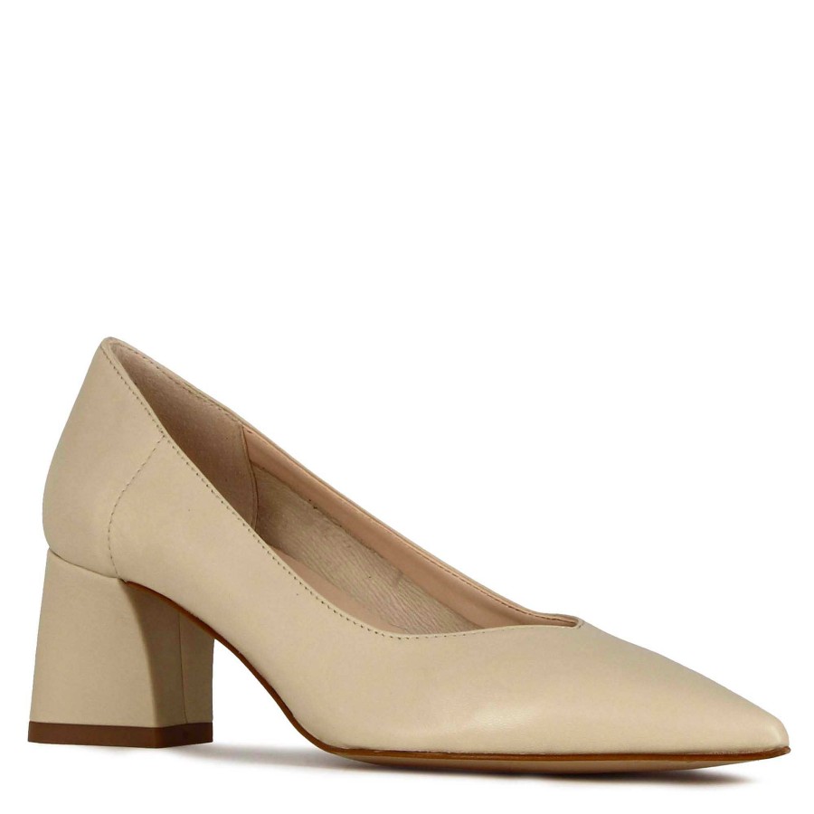 Leonardo Women'S Decollete In Beige Leather With Medium Heel