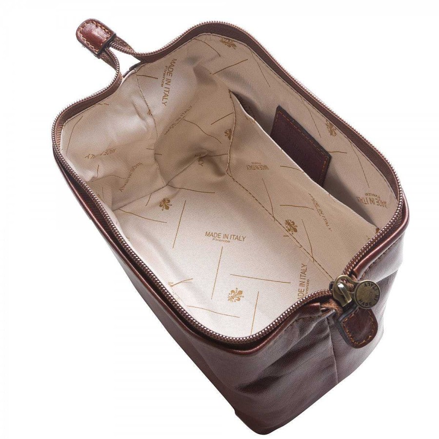 Leonardo Large Toiletry Bag In Full Grain Leather With Zip Closure And Utility Pocket