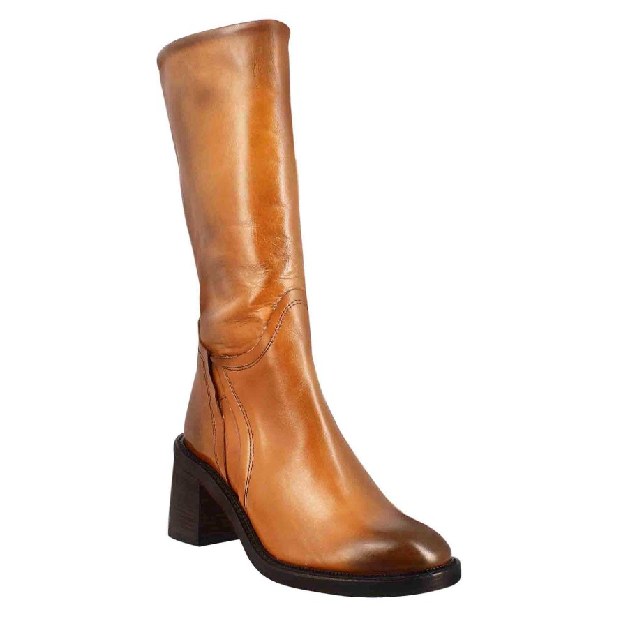 Leonardo Women'S Calf-High Diver Boot With Heel In Washed Leather In Dark Tan Color