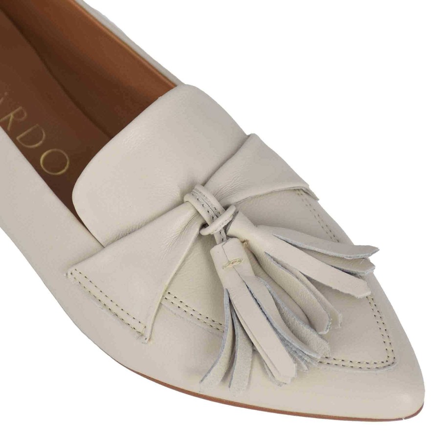 Leonardo Casual Women'S Ballet Flat With Beige Tassels