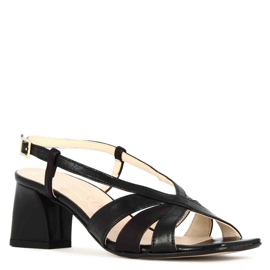 Leonardo Classic Women'S Sandal In Black Leather With Bands